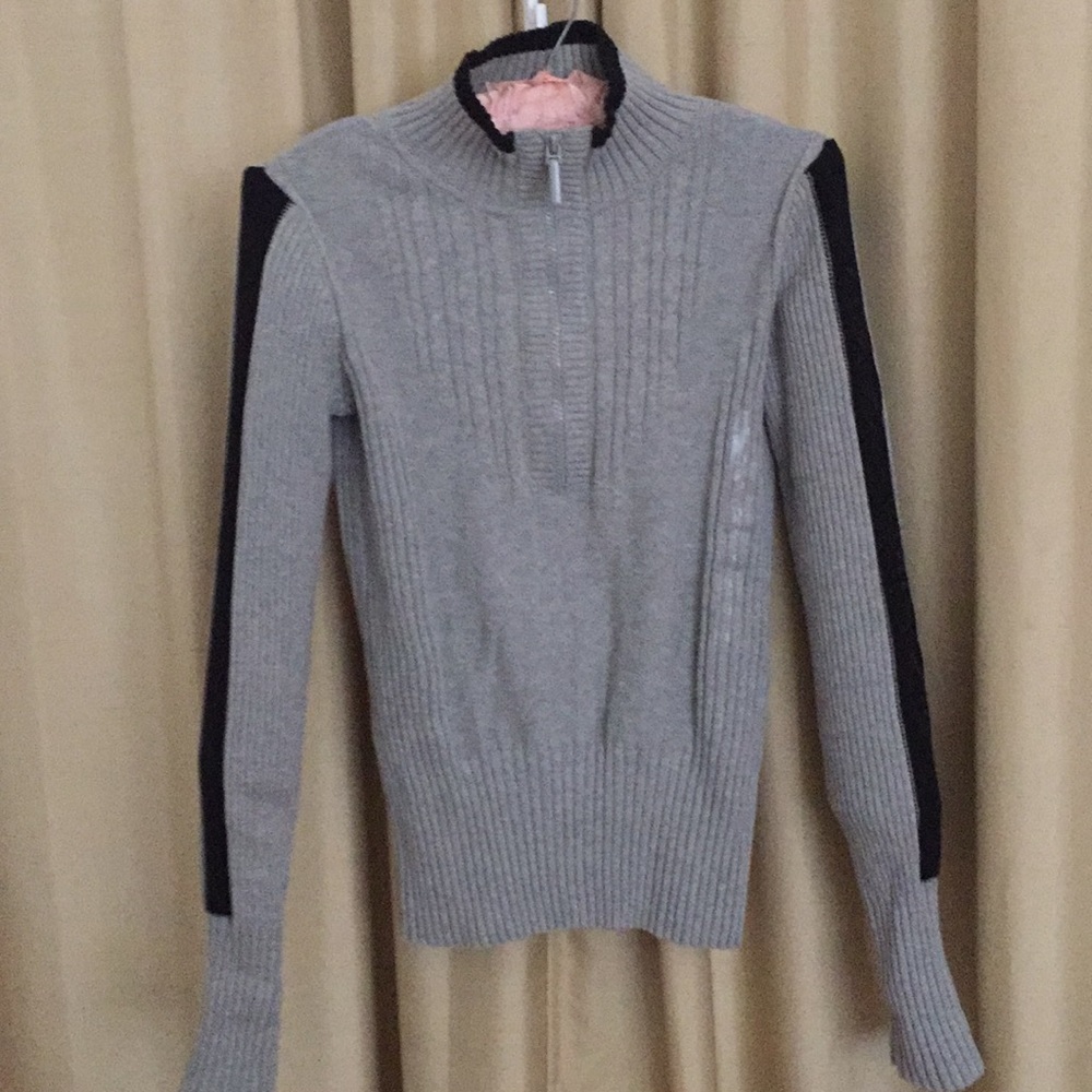 Sweater gray DKNY size S